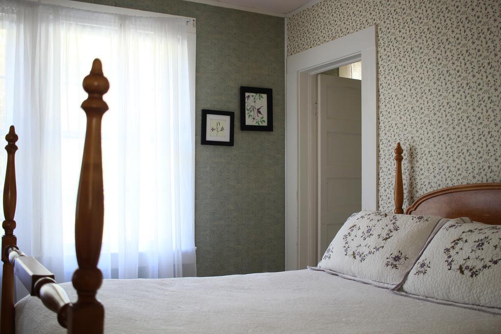 The Historic Requa Inn Кламат Екстериор снимка