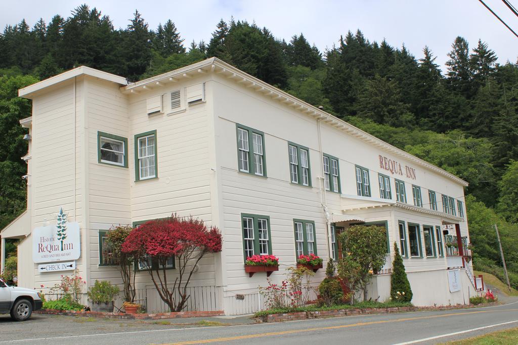 The Historic Requa Inn Кламат Екстериор снимка
